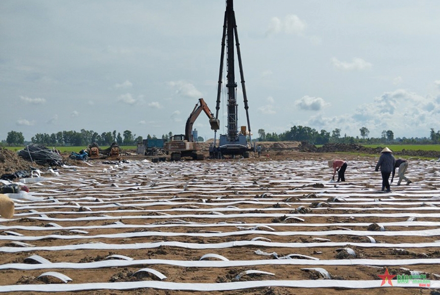 Thiếu tá QNCN, kỹ sư Phan Thanh Hòa: Người chỉ huy công trình tận tâm, gương mẫu