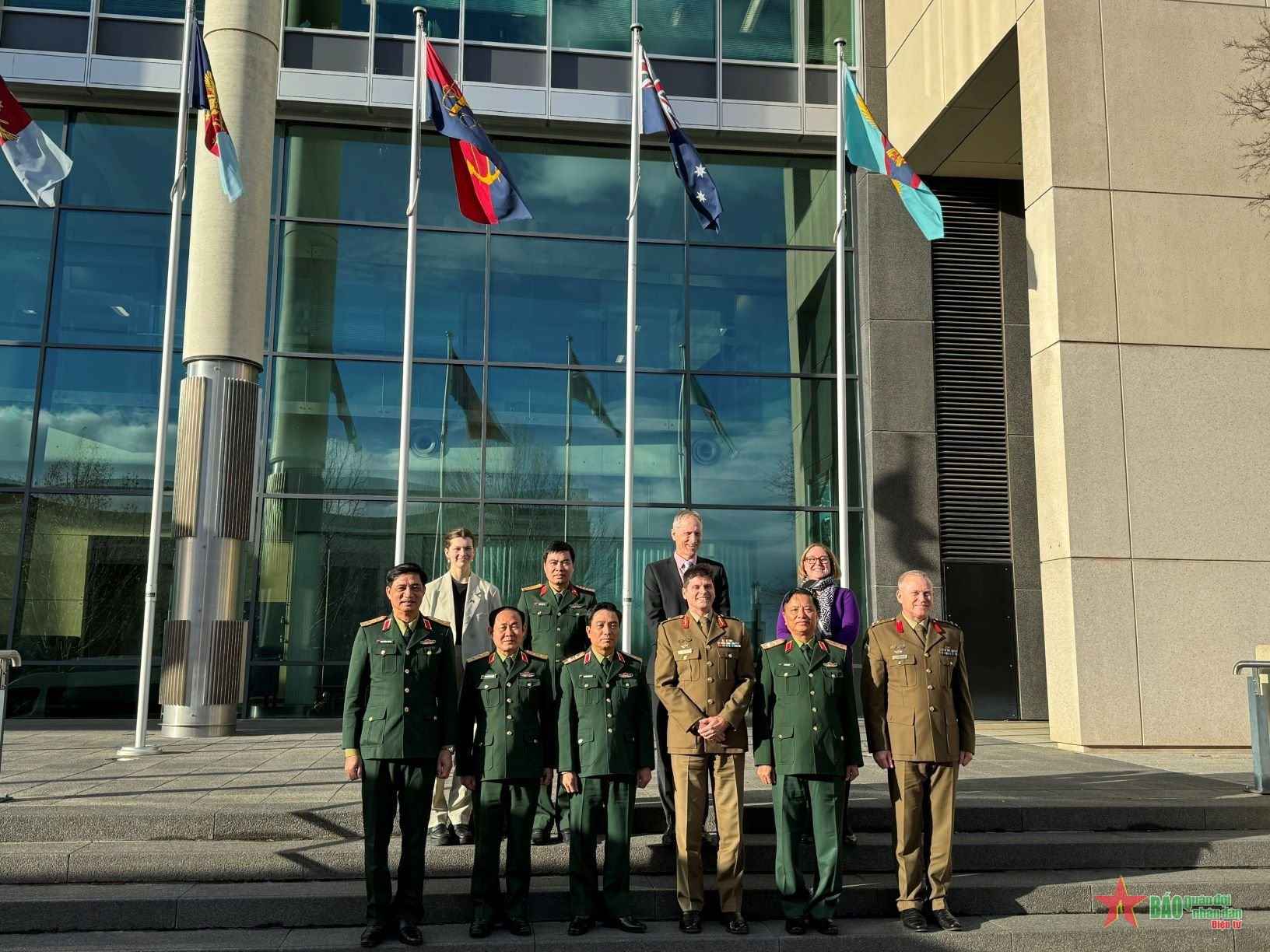 Hợp tác đào tạo là điểm sáng trong quan hệ hợp tác quốc phòng Việt Nam-Australia