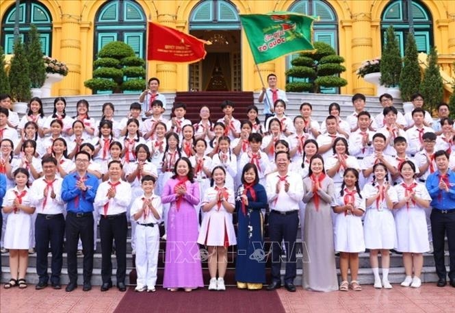 Phó chủ tịch nước gặp mặt đội viên, thiếu nhi tiêu biểu Thành phố Hồ Chí Minh