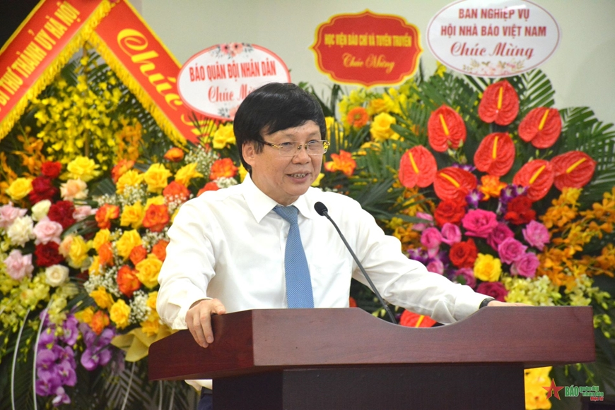 Ra mắt sách “Người trên đường đời” của nhà báo, nhà văn Hồ Quang Lợi