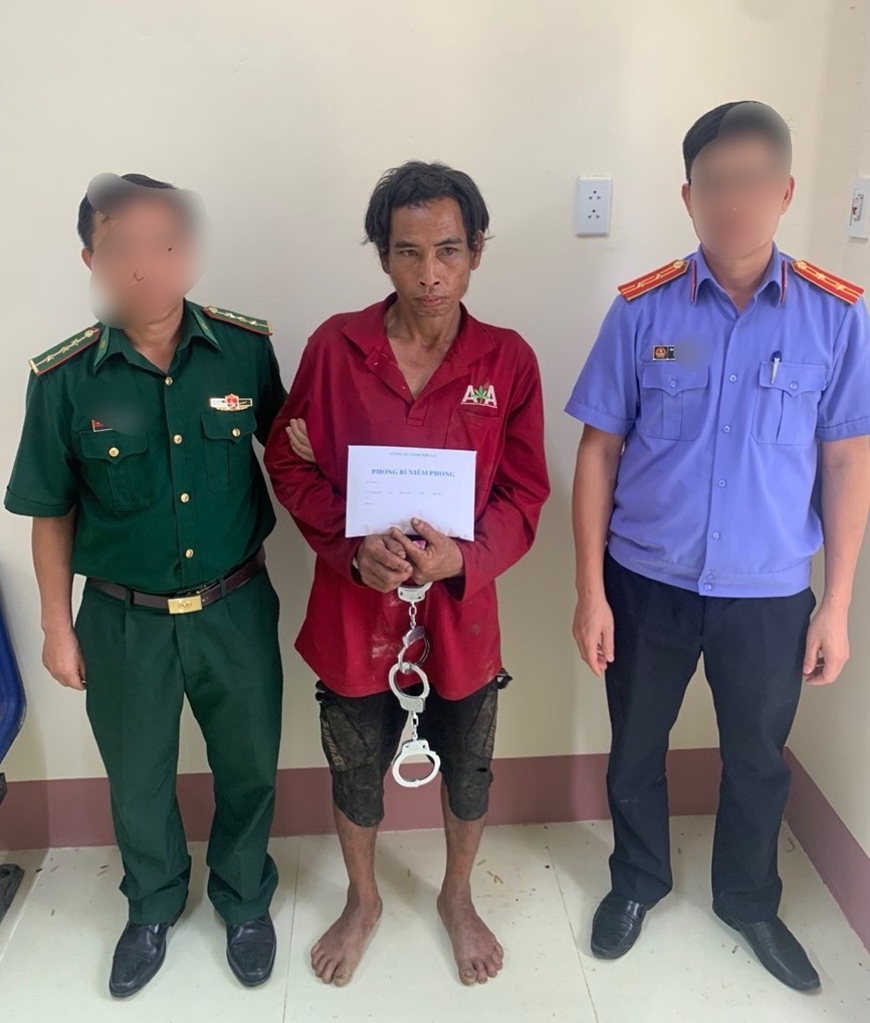 Bắt đối tượng vận chuyển 1.180 viên ma túy từ Lào về Việt Nam
