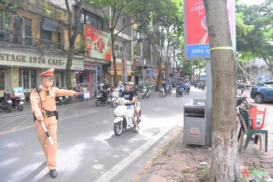 Hà Nội: Tổ công tác đặc biệt tăng cường xử lý các trường hợp vi phạm trật tự an toàn giao thông