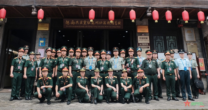 View - 	Bắt đầu Chương trình giao lưu sĩ quan trẻ Việt Nam - Trung Quốc 2024