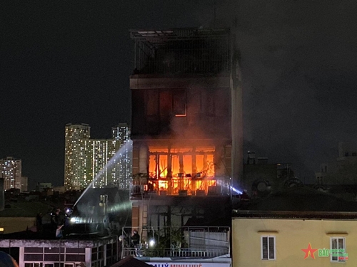 TP Hà Nội chỉ đạo khắc phục hậu quả vụ cháy nhà tại phố Định Công Hạ

