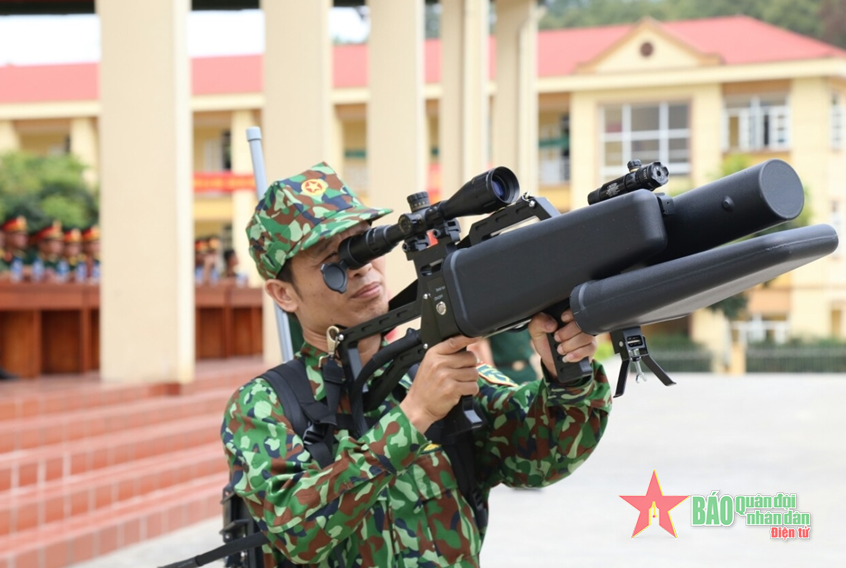 Xây dựng Luật Phòng không nhân dân tạo hành lang pháp lý trong bảo vệ vùng trời Tổ quốc-Bài 2: Quản lý hoạt động bay của tàu bay không người lái, phương tiện bay siêu nhẹ như thế nào? (Tiếp theo và hết)