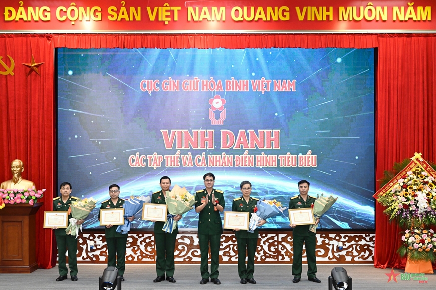 View - 	Đại hội Thi đua Quyết thắng Cục Gìn giữ hòa bình Việt Nam