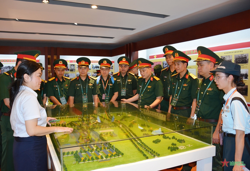 Chương trình giao lưu sĩ quan trẻ Việt Nam-Trung Quốc năm 2024 thành công tốt đẹp