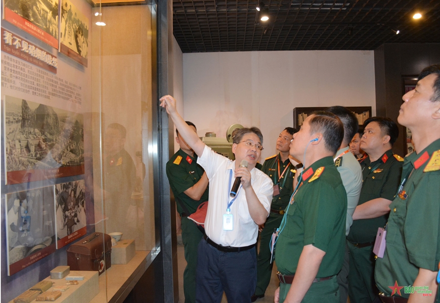 Chương trình giao lưu sĩ quan trẻ Việt Nam-Trung Quốc năm 2024 thành công tốt đẹp