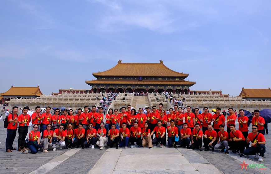 View - 	Chương trình giao lưu sĩ quan trẻ Việt - Trung thành công tốt đẹp