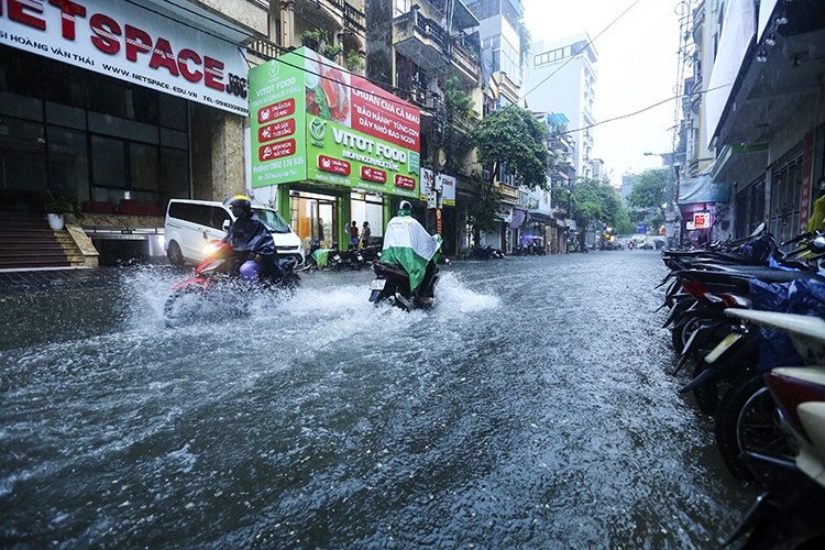 Thời tiết hôm nay (22-6): Mưa lớn tại Tây Nguyên và Nam Bộ