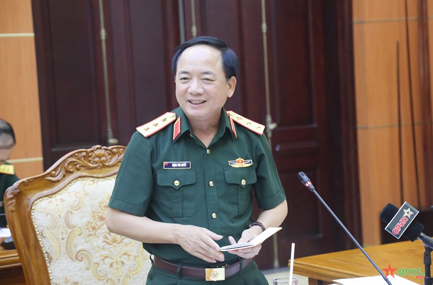 View - 	Đề nghị sửa 10 điều của Luật Sĩ quan Quân đội nhân dân Việt Nam