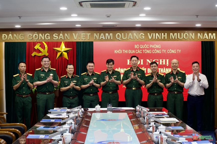 Công bố quyết định thành lập khối thi đua các tổng công ty, công ty trực thuộc Bộ Quốc phòng