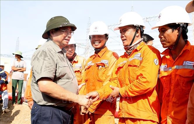 Thủ tướng Phạm Minh Chính đôn đốc, động viên lực lượng thi công 500 kV