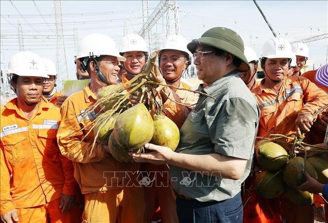 Thủ tướng Phạm Minh Chính đôn đốc, động viên lực lượng thi công 500 kV