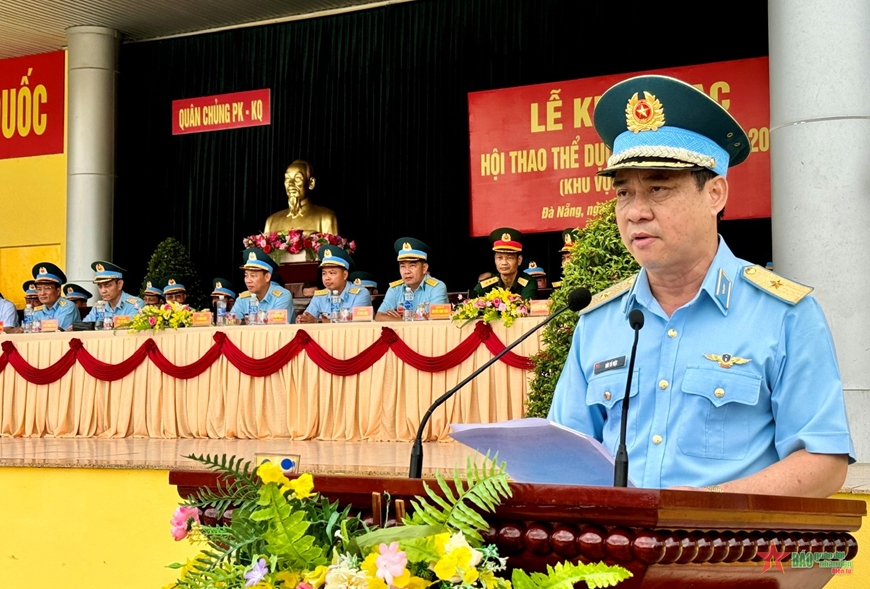 View - 	Quân chủng Phòng không - Không quân khai mạc Hội thao thể dục thể thao