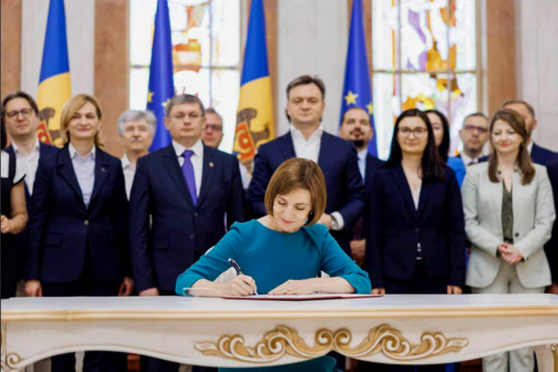 EU chính thức khởi động các cuộc đàm phán kết nạp Ukraine và Moldova