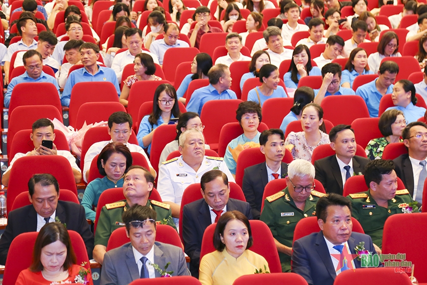 Tổng Công ty Tân Cảng Sài Gòn lần thứ 6 được vinh danh Doanh nghiệp tiêu biểu vì người lao động
