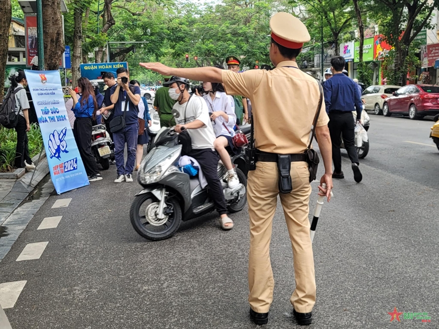 Bảo đảm an toàn giao thông tại 196 điểm thi tốt nghiệp THPT