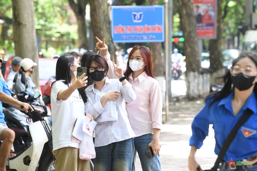 Thi tốt nghiệp THPT 2024: Đề Toán khó, phân hóa cao, dự kiến không nhiều điểm 10