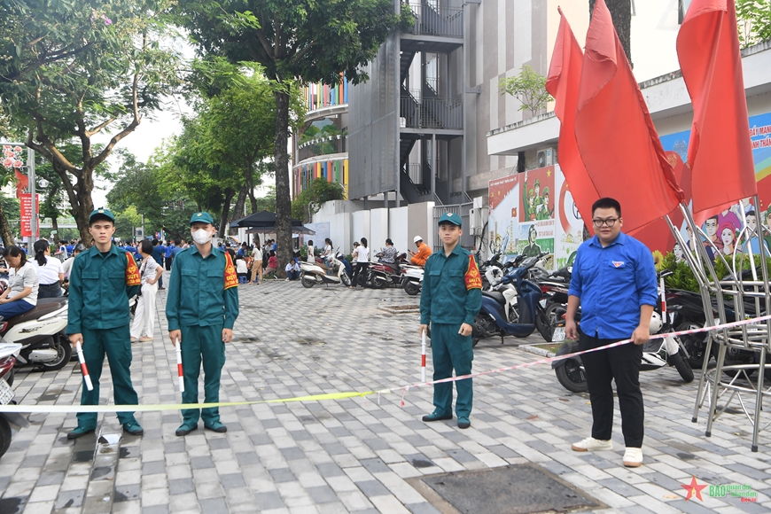 Muôn nẻo tâm trạng trong ngày thi cuối