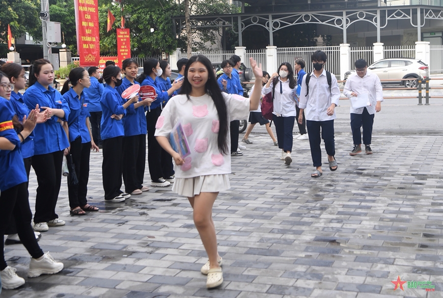 Muôn nẻo tâm trạng trong ngày thi cuối