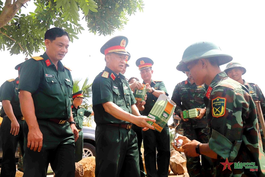 Đảng ủy Sư đoàn 2 (Quân khu 5): Thường xuyên nâng cao năng lực lãnh đạo và sức chiến đấu