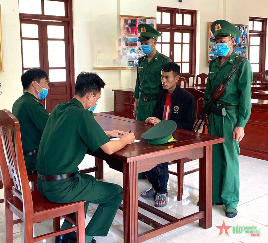 Bắt đối tượng tàng trữ trái phép chất ma túy