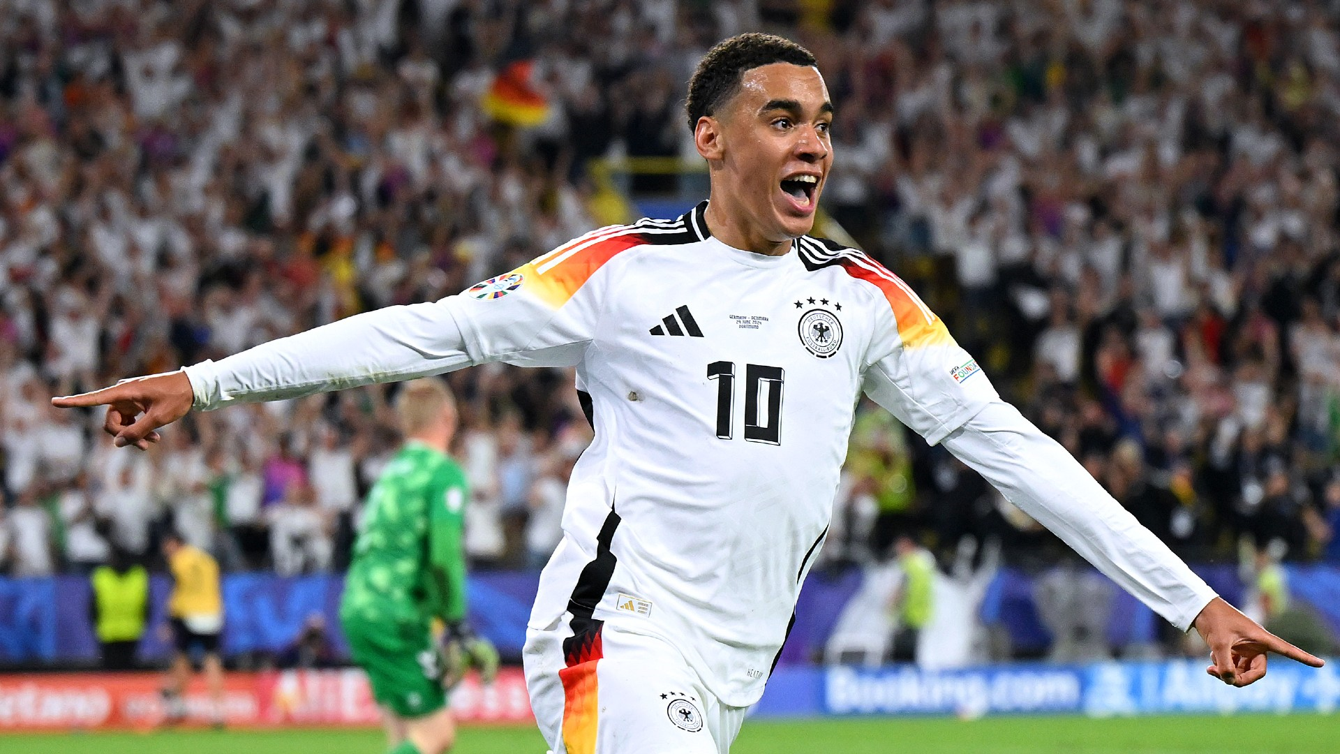 Video bàn thắng Đức và Đan Mạch: Không có bất ngờ

