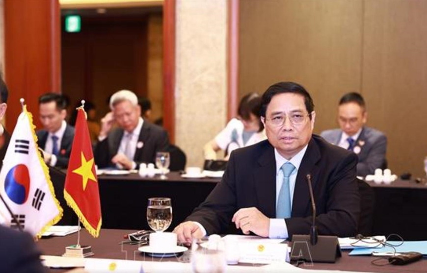 Thủ tướng Phạm Minh Chính tọa đàm với chuyên gia, nhà khoa học Hàn Quốc trong lĩnh vực bán dẫn và trí tuệ nhân tạo