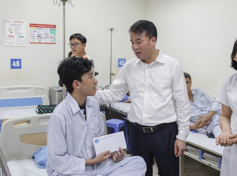 Ngày Bảo hiểm y tế Việt Nam 1-7: Chính sách an sinh luôn đồng hành cùng người bệnh