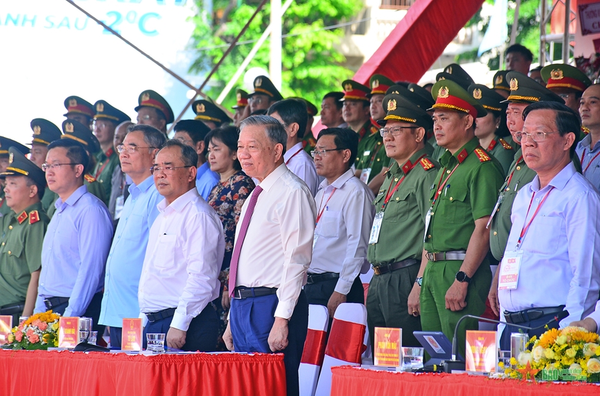 View - 	Chủ tịch nước Tô Lâm dự ra mắt lực lượng bảo vệ ANTT ở TP Hồ Chí Minh