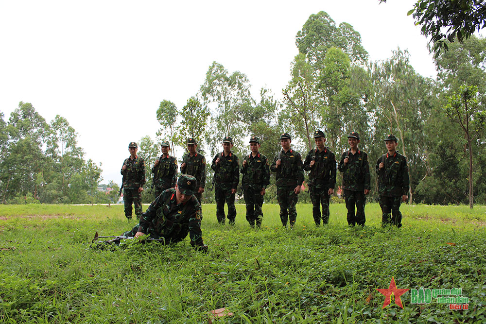 Để cán bộ yên tâm công tác 