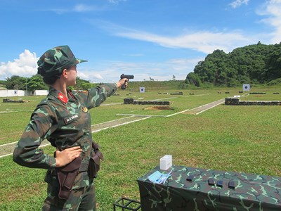 Gallery - 	Hội thi bắn súng ở Quân khu 4