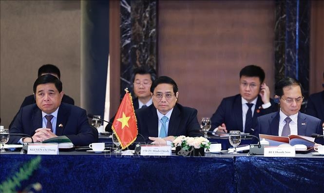 Thủ tướng Chính phủ Phạm Minh Chính tọa đàm với các doanh nghiệp lớn của Hàn Quốc