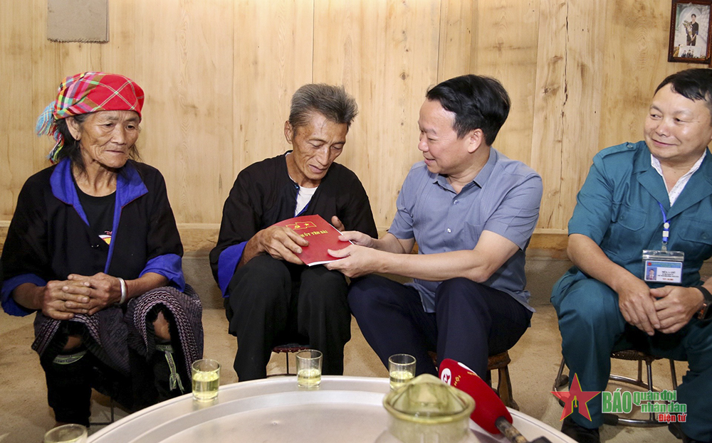 Sơ kết 5 năm thực hiện mô hình “Ngày cuối tuần cùng dân” ở Mù Cang Chải, Yên Bái