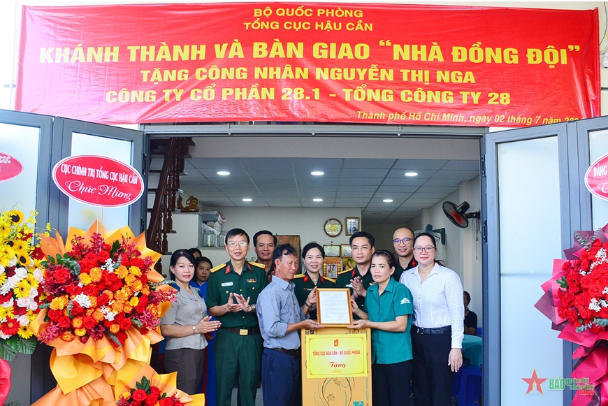 Tổng cục Hậu cần trao “Nhà đồng đội” tại Bình Dương