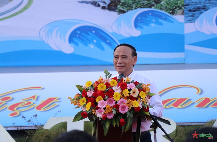 Tuần lễ trưng bày ảnh “Luật gia Việt Nam với biển đảo quê hương” lần thứ 5