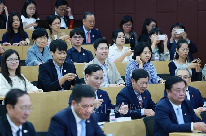 Thủ tướng Chính phủ Phạm Minh Chính phát biểu chính sách tại Đại học Quốc gia Seoul