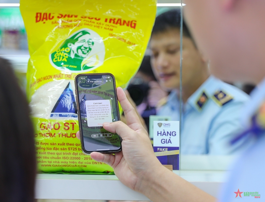 Mở cửa phòng trưng bày nhận diện hơn 400 mặt hàng thực phẩm thật-giả
