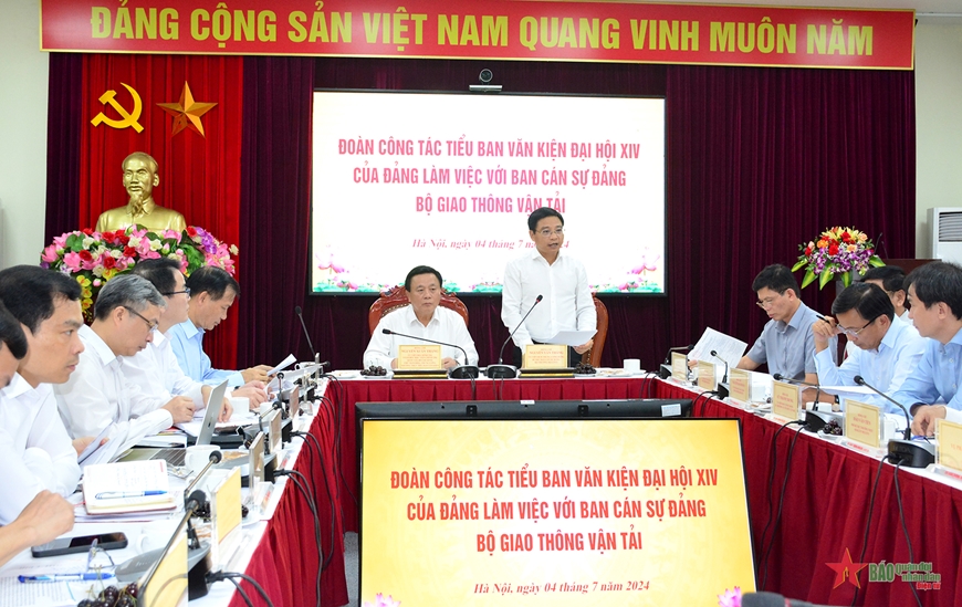 Tiểu ban Văn kiện Đại hội XIV của Đảng: Ngành giao thông vận tải tập trung tháo gỡ điểm nghẽn về thể chế, chính sách