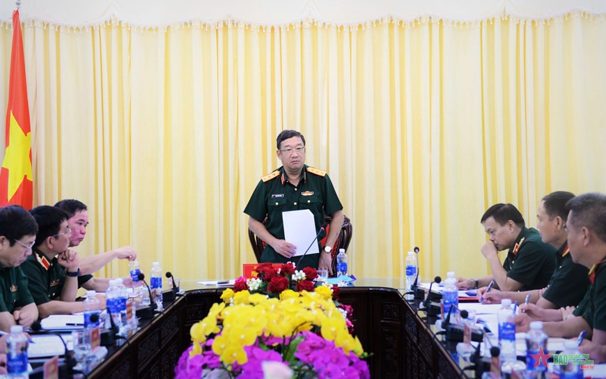 Thượng tướng Phạm Hoài Nam kiểm tra tại Lữ đoàn 490