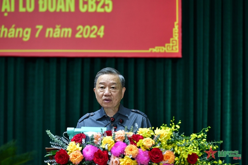 Chủ tịch nước Tô Lâm: Lữ đoàn Công binh 25 cần tiếp tục phát huy truyền thống vẻ vang của lực lượng vũ trang Quân khu 9