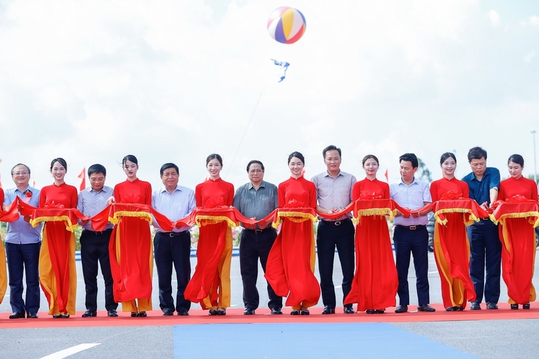 Thủ tướng Phạm Minh Chính thăm, làm việc tại Hưng Yên