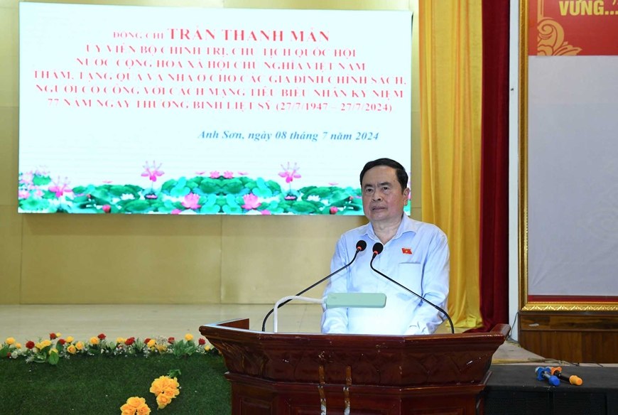 Chủ tịch Quốc hội Trần Thanh Mẫn dâng hương tưởng nhớ Chủ tịch Hồ Chí Minh tại Khu di tích Kim Liên