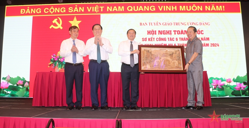 Đồng chí Nguyễn Trọng Nghĩa: Ngành Tuyên giáo cần phát huy tinh thần chủ động, sáng tạo, quyết tâm hoàn thành tốt nhiệm vụ