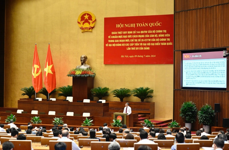 Nêu cao tinh thần trách nhiệm, thực hiện nghiêm Quy định về chuẩn mực đạo đức cách mạng của cán bộ, đảng viên trong giai đoạn mới