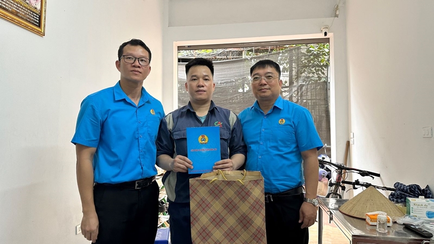 Duy trì mức thu 2% kinh phí công đoàn để chăm lo tốt hơn cho người lao động