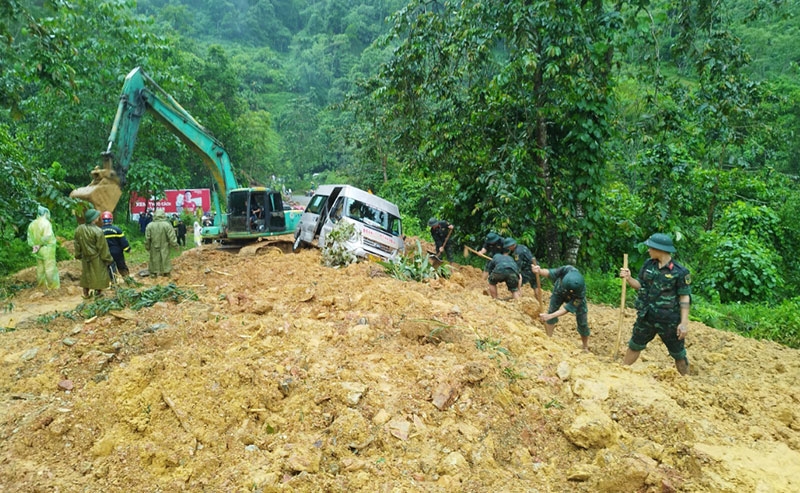 Hà Giang: Sạt lở đất đá khiến 9 người tử vong