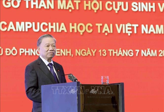 Chủ tịch nước Tô Lâm gặp mặt Hội cựu sinh viên Campuchia tại Việt Nam