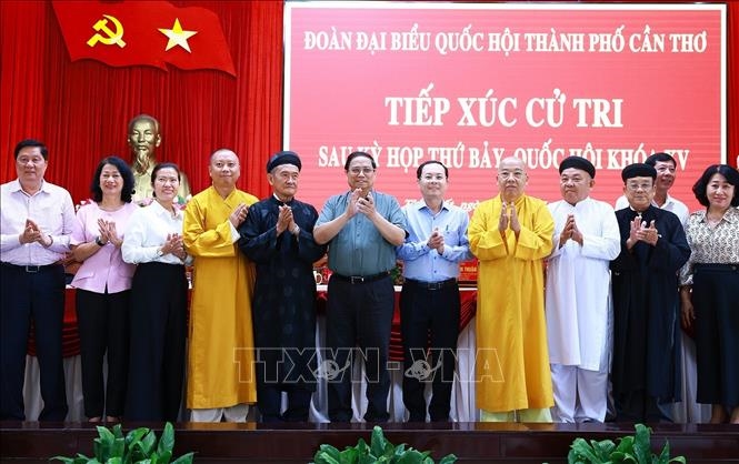 Thủ tướng Phạm Minh Chính tiếp xúc cử tri quận Thốt Nốt, thành phố Cần Thơ